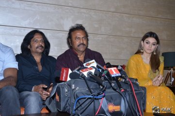 Luckkunnodu Movie Team at Forum Sujana Mall